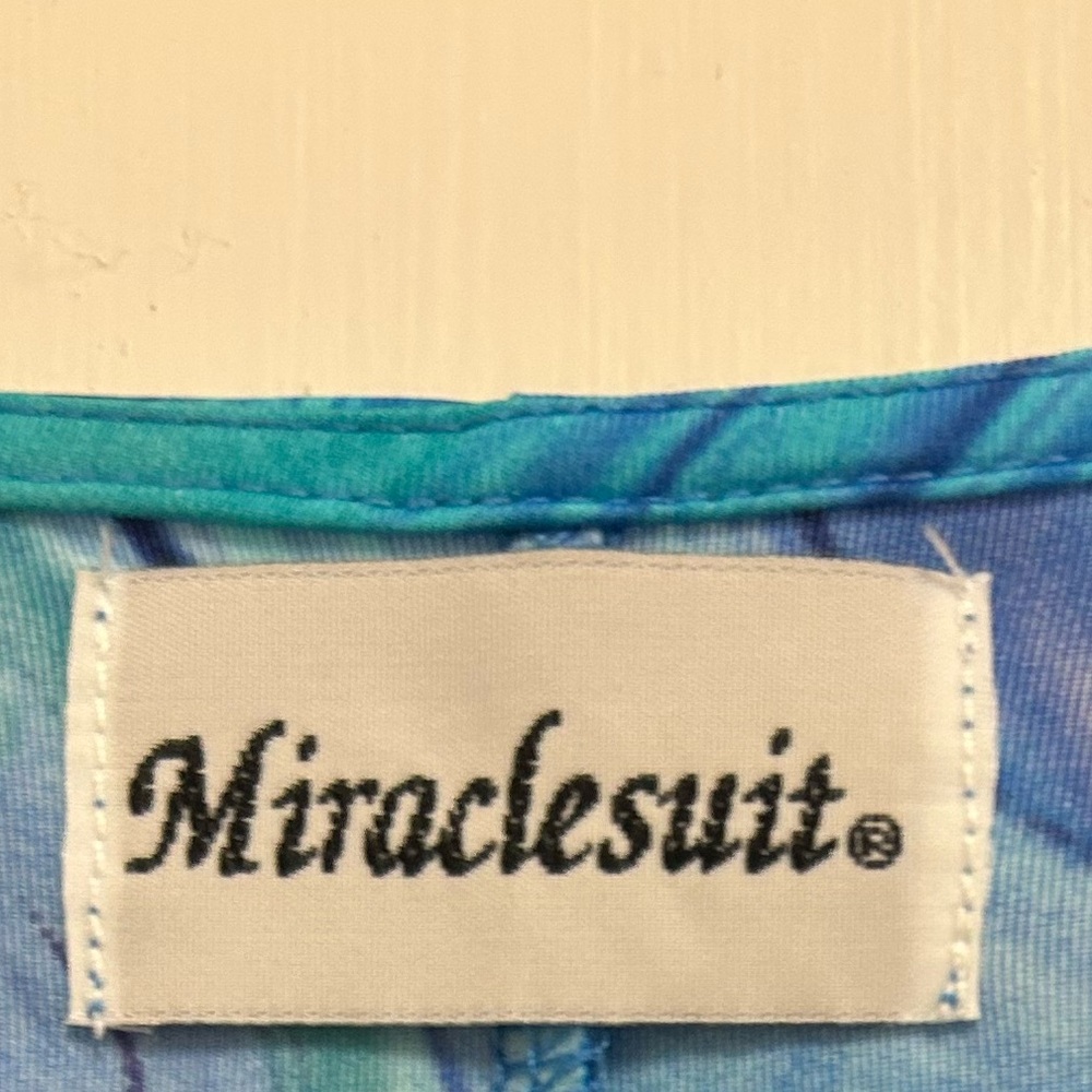 Miraclesuit Coverup- Blue and White Swirl - Picture 5 of 7
